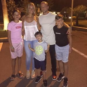 Meet your Posher, Anida